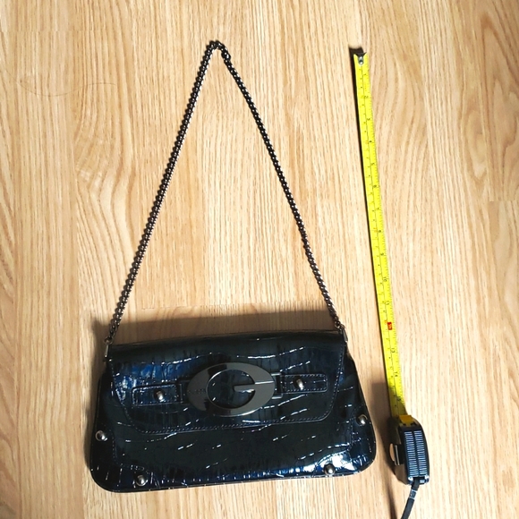 Brand New Guess clutch/shoulder bag with chain - Picture 9 of 9